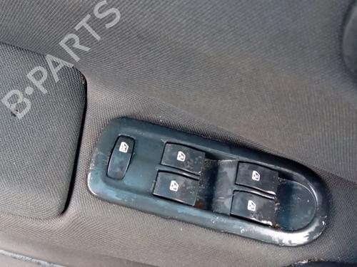 Used Left front window switch Left front window switch RENAULT MEGANE II (BM0/1_, CM0/1_) 1.4 16V (BM0B, CM0B) (98 hp) 33272520 33272520
