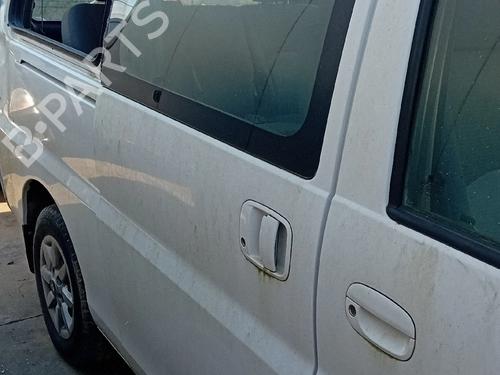 Højre side skydedør Højre side skydedør HYUNDAI H-1 Travel (TQ) 2.5 CRDi (110 hp) 33402765 33402765
