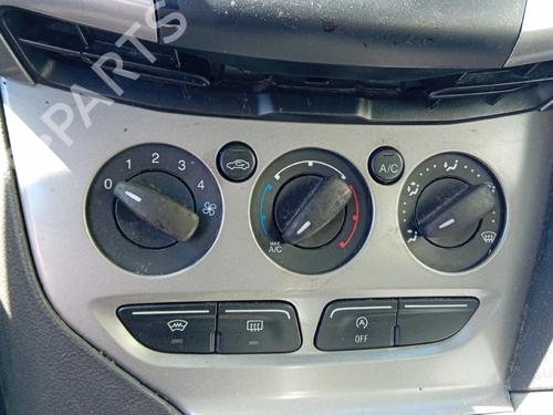 switch-ford-focus-iii-turnier-2010-2011-2012-2013-2014-2015-2016-2017-2018-2019-2020-33463598 main image