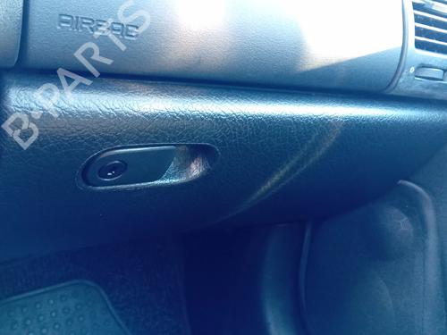 Used Glove box Glove box OPEL VECTRA B (J96) 1.6 i 16V (F19) (100 hp) 33466369 33466369