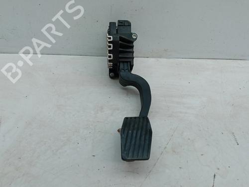 pedal-fiat-500l-351_-352_-14-199lyb1b-2012-22350541 main image