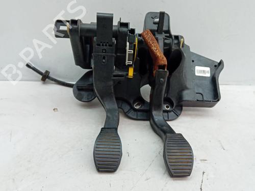 Used Pedal Pedal FIAT 500L (351_, 352_) 1.4 (199LYB1B) (95 hp) 33466373 33466373