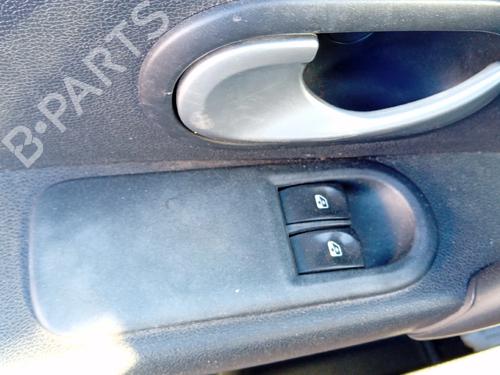 Used Left front window switch Left front window switch RENAULT CLIO III (BR0/1, CR0/1) 1.2 16V (BR0P, CR0P) (101 hp) 33471366 33471366