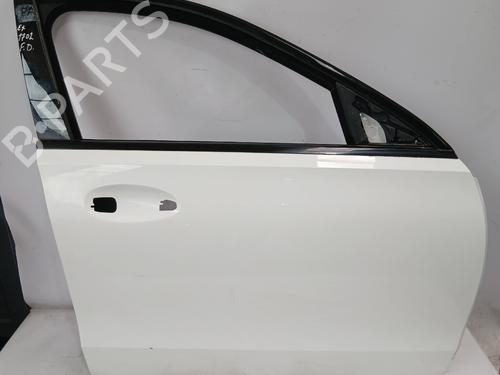 right-front-door-mercedes-benz-c-class-t-model-s206-2021-30888487 main image