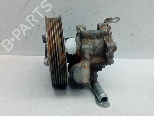 Used Steering pump Steering pump BMW X1 (E84) sDrive 18 d (143 hp) 31138538 31138538