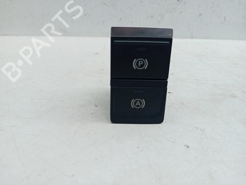 switch-audi-q3-f3b-2018-29484790 main image