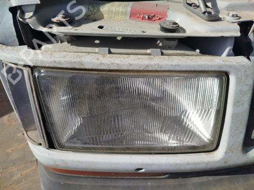 Used Right headlight Right headlight RENAULT TRAFIC Platform/Chassis (T_, P_, V_) 2.5 D (75 hp) 33857088 33857088