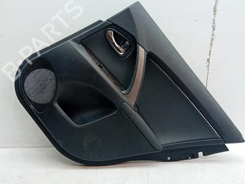 Bageste højre beklædning Bageste højre beklædning TOYOTA AVENSIS Estate (_T27_) 2.0 D-4D (ADT270_, ADT270R) (124 hp) 33888156 33888156