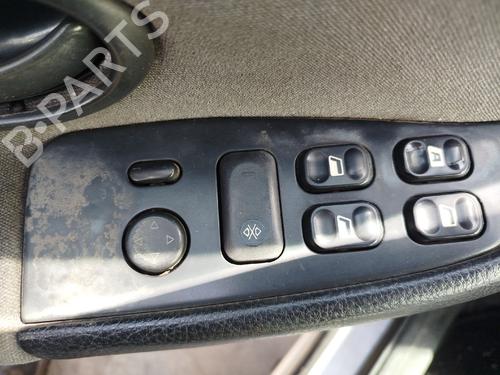 Used Left front window switch Left front window switch PEUGEOT 406 (8B) 1.9 TD (90 hp) 33888215 33888215