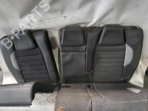 Sæde Bagtil Sæde Bagtil PEUGEOT 2008 I (CU_) 1.6 VTi (120 hp) 33977948 33977948
