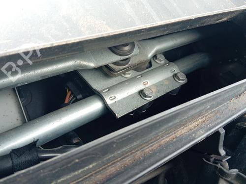 Used Front wiper motor Front wiper motor BMW 1 (E87) 118 d (122 hp) 33981535 33981535