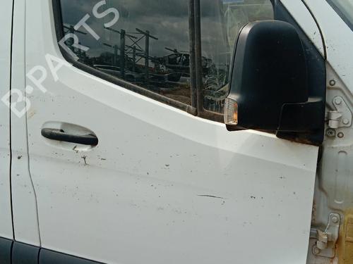 Used Right front door Right front door MERCEDES-BENZ SPRINTER 3,5-t Van (B907, B910) 311 CDI (910.631, 910.633) (114 hp) 34224106 34224106