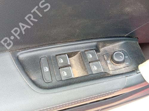 Venstre fortil elrude kontakt Venstre fortil elrude kontakt AUDI A1 Allstreet (GBH) 30 TFSI (116 hp) 34225593 34225593