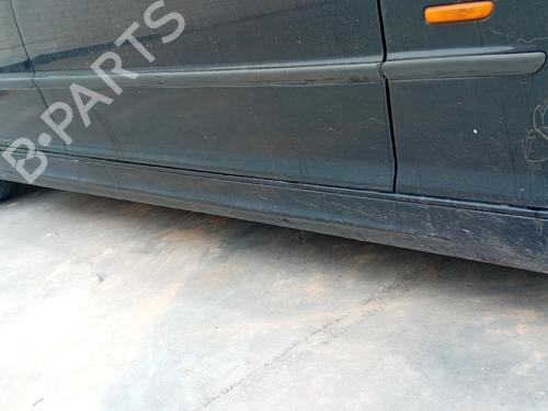 Højre sidekjole Højre sidekjole BMW 3 (E46) 320 d (136 hp) 34372999 34372999