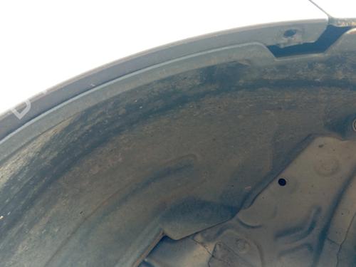 wheel-arch-toyota-yaris-_p9_-2005-2006-2007-2008-2009-2010-2011-2012-2013-2014-34571308 main image