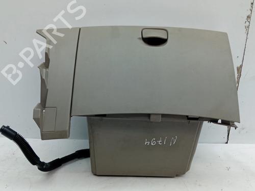 Used Glove box Glove box 35777394 35777394