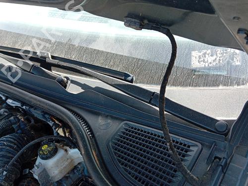 Used Front windshield wiper arm Front windshield wiper arm VW GOLF VIII (CD1, DA1) 2.0 TDI (116 hp) 35788433 35788433