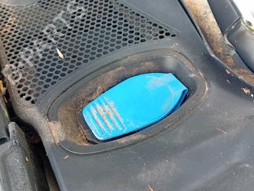 Used Windscreen washer tank Windscreen washer tank 36041545 36041545