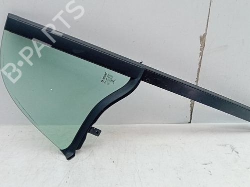 front-right-quarter-glass-smart-fortwo-coupe-453-2014-31293925 main image