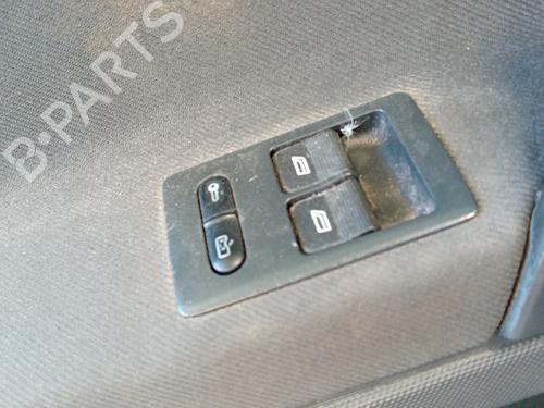 Interrupteur de vitre avant gauche Interrupteur de vitre avant gauche VW POLO (6N2) 1.0 (50 hp) 36076097 36076097