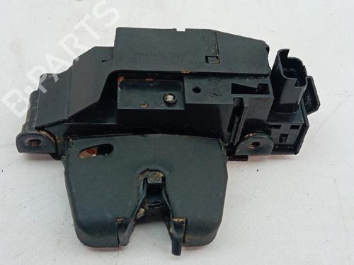 Bagklap lås Bagklap lås OPEL CORSA F (P2JO) 1.2 (68) (101 hp) 36165072 36165072