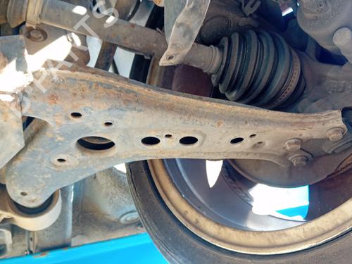 Used Left front suspension arm Left front suspension arm 36240042 36240042