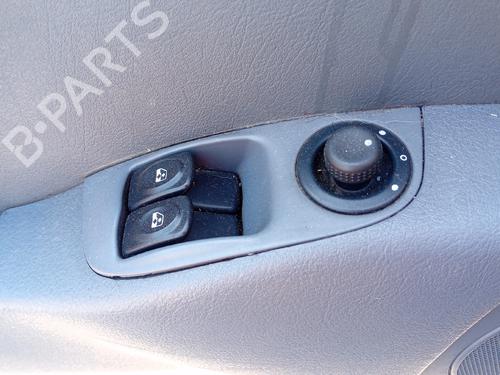 Used Left front window switch Left front window switch RENAULT MEGANE I Coach (DA0/1_) 1.4 16V (DA0D, DA1H, DA0W, DA10) (95 hp) 36558567 36558567