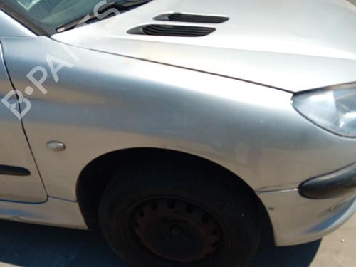 Forkjerm høyre Forkjerm høyre PEUGEOT 206 Hatchback (2A/C) 1.1 i (60 hp) 36562982 36562982