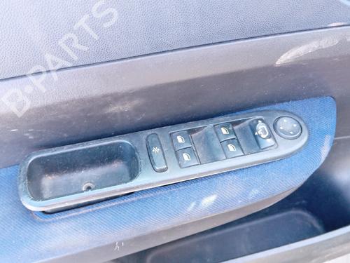 Used Left front window switch Left front window switch 36676333 36676333