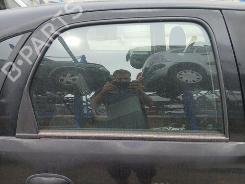 Dør rude højre bagtil Dør rude højre bagtil OPEL CORSA C (X01) 1.2 Twinport (F08, F68) (80 hp) 36786780 36786780