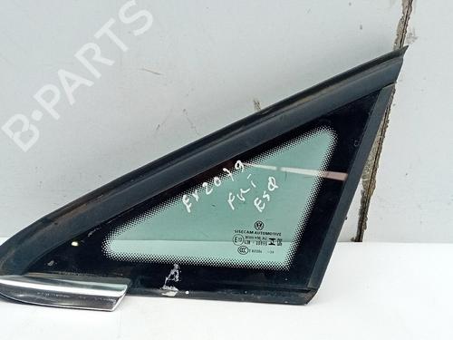 front-left-quarter-glass-vw-golf-viii-cd1-da1-2019-35776092 main image