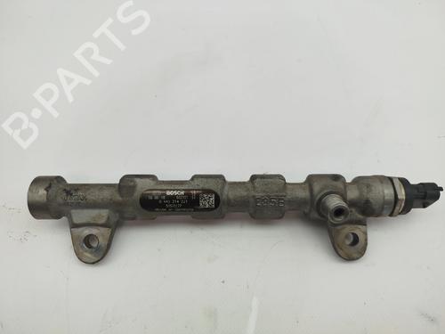 Used Injection rail Injection rail 36867123 36867123