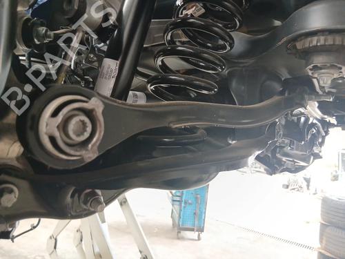 Bras de suspension arrière gauche Bras de suspension arrière gauche 36871044 36871044