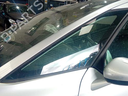 front-left-quarter-glass-citroen-c4-picasso-ii-2013-36888522 main image