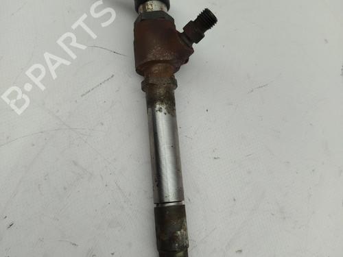 Spreder / Dyse Spreder / Dyse LAND ROVER DISCOVERY III (L319) 2.7 TD 4x4 (200 hp) 36965642 36965642