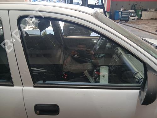 Used Front right door window Front right door window 37033861 37033861