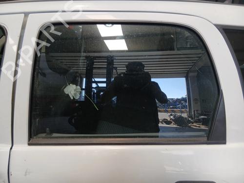 Used Rear left door window Rear left door window 37033863 37033863