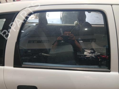 Used Rear right door window Rear right door window 37033862 37033862