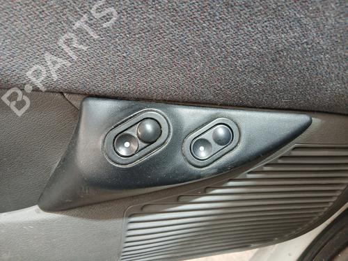 Used Left front window switch Left front window switch 37033870 37033870