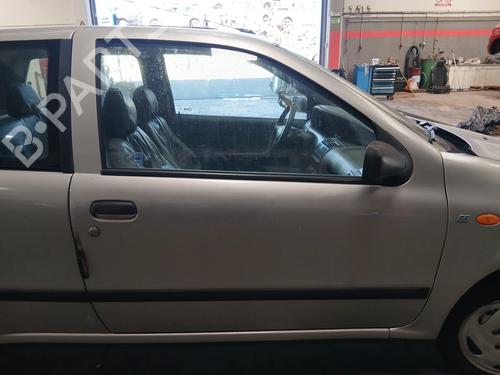Used Right front door Right front door 37070571 37070571