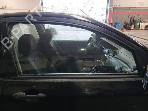 Used Front right door window Front right door window 37151767 37151767