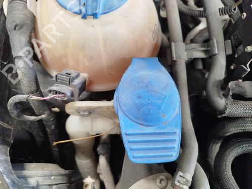 Used Windscreen washer tank Windscreen washer tank 37155426 37155426