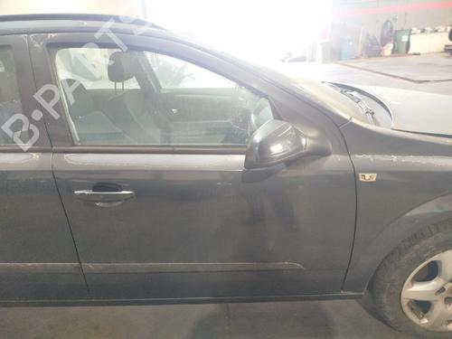 right-front-door-opel-astra-h-estate-a04-2004-2005-2006-2007-2008-2009-2010-2011-2012-2013-2014-37234654 main image