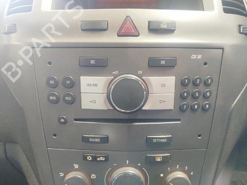 Used Radio Radio 37243723 37243723