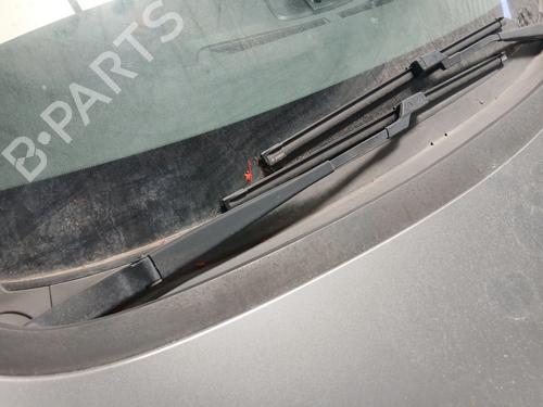 Used Front windshield wiper arm Front windshield wiper arm 37426248 37426248