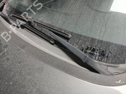 Used Front windshield wiper arm Front windshield wiper arm 37426249 37426249