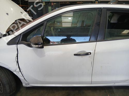 left-front-door-peugeot-208-i-ca_-cc_-2012-2013-2014-2015-2016-2017-2018-2019-2020-2021-37438401 main image