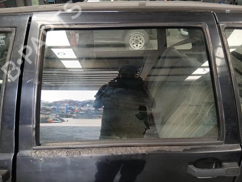 Used Rear left door window Rear left door window 37448281 37448281