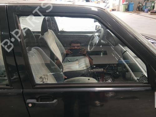 Used Front right door window Front right door window 37448289 37448289