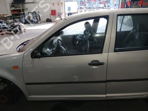 Used Left front door Left front door 37448359 37448359